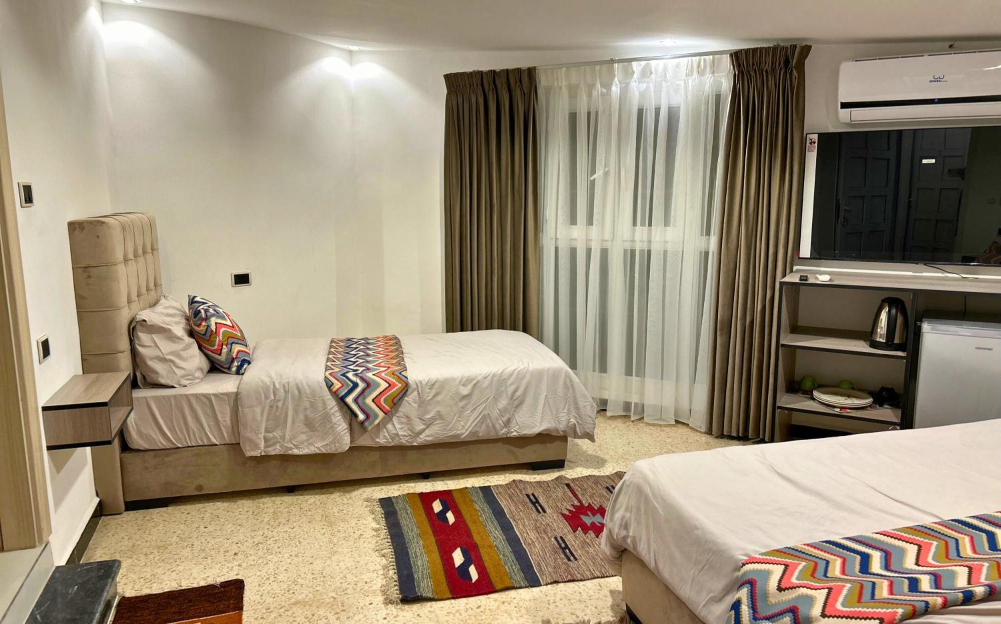 Celestia Boutique Inn - Boutique Stay Overlooking Jerash Ruins Jarash Habitación foto