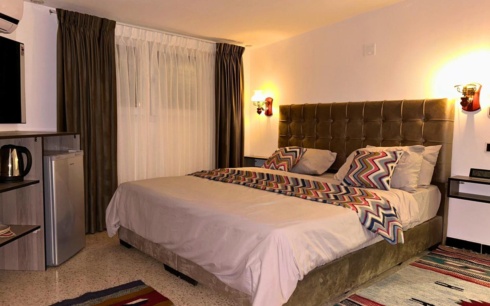 Celestia Boutique Inn - Boutique Stay Overlooking Jerash Ruins Jarash Habitación foto